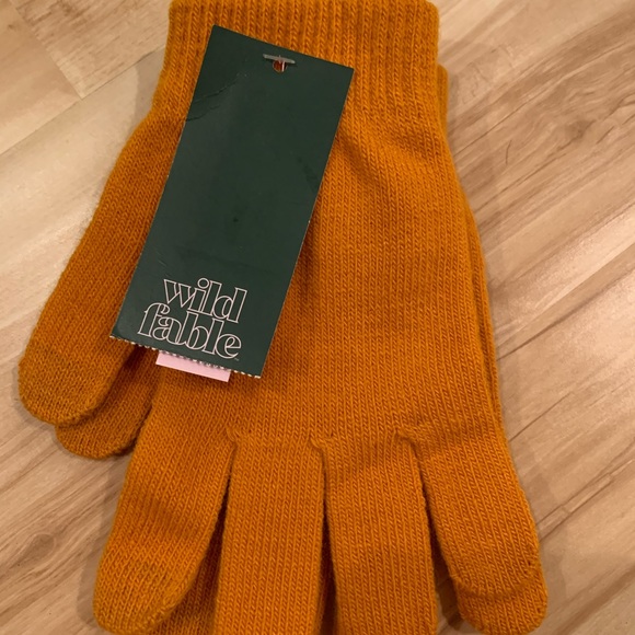 wild fable Accessories - Orange Wild Fable Gloves-New! NWT!